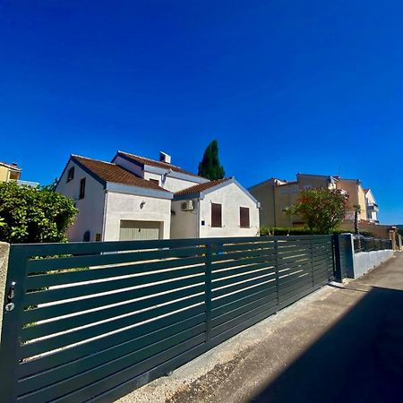 Holiday Home Angela Kastela Exterior photo