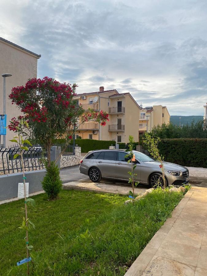 Holiday Home Angela Kastela Exterior photo